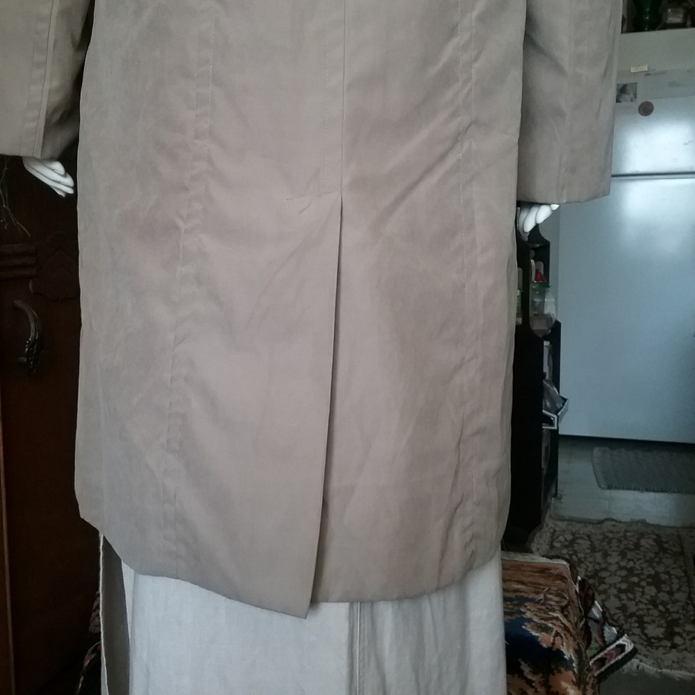 TEX Trench Coat - Picture 10 of 11